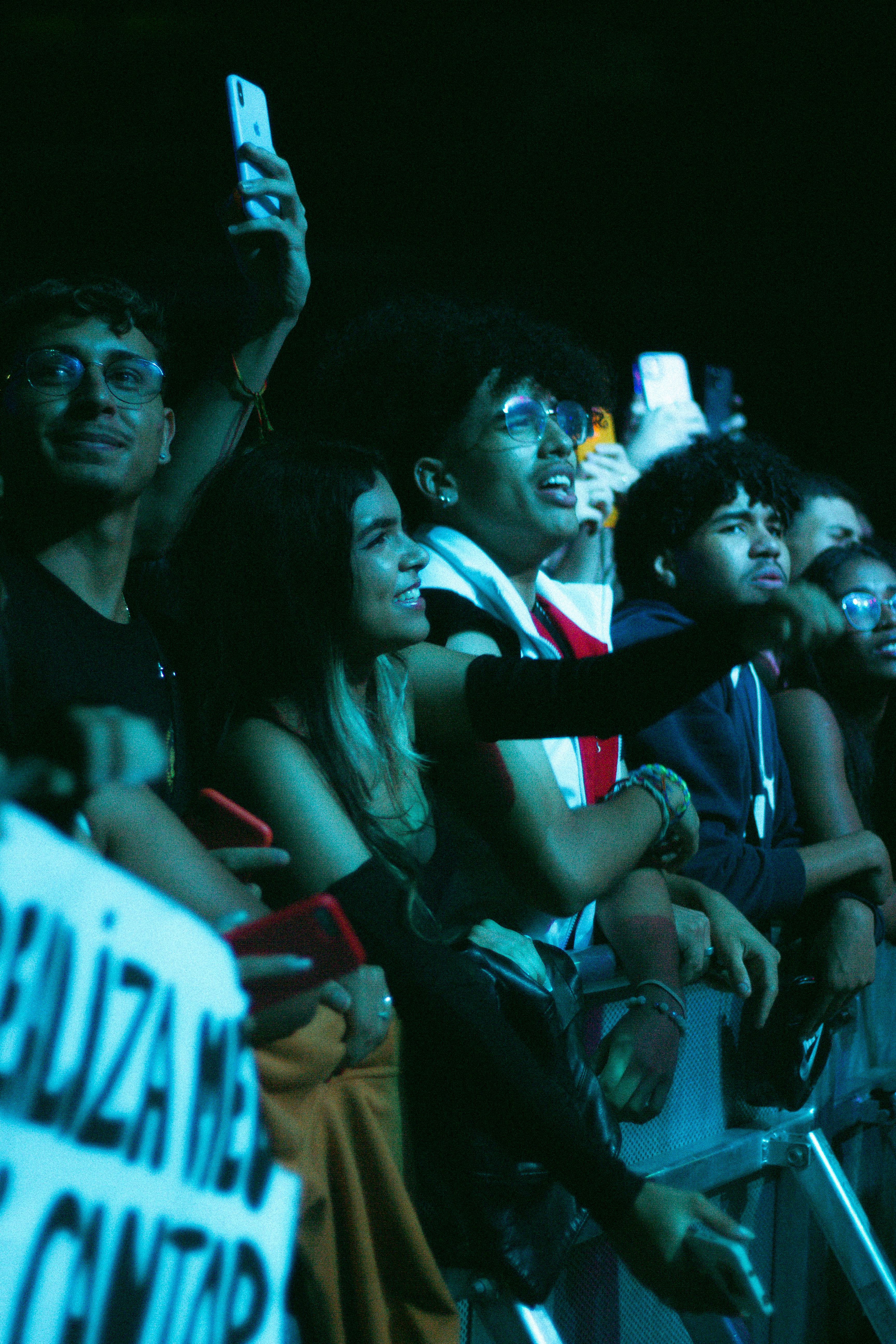 Público participando en experiencia musical